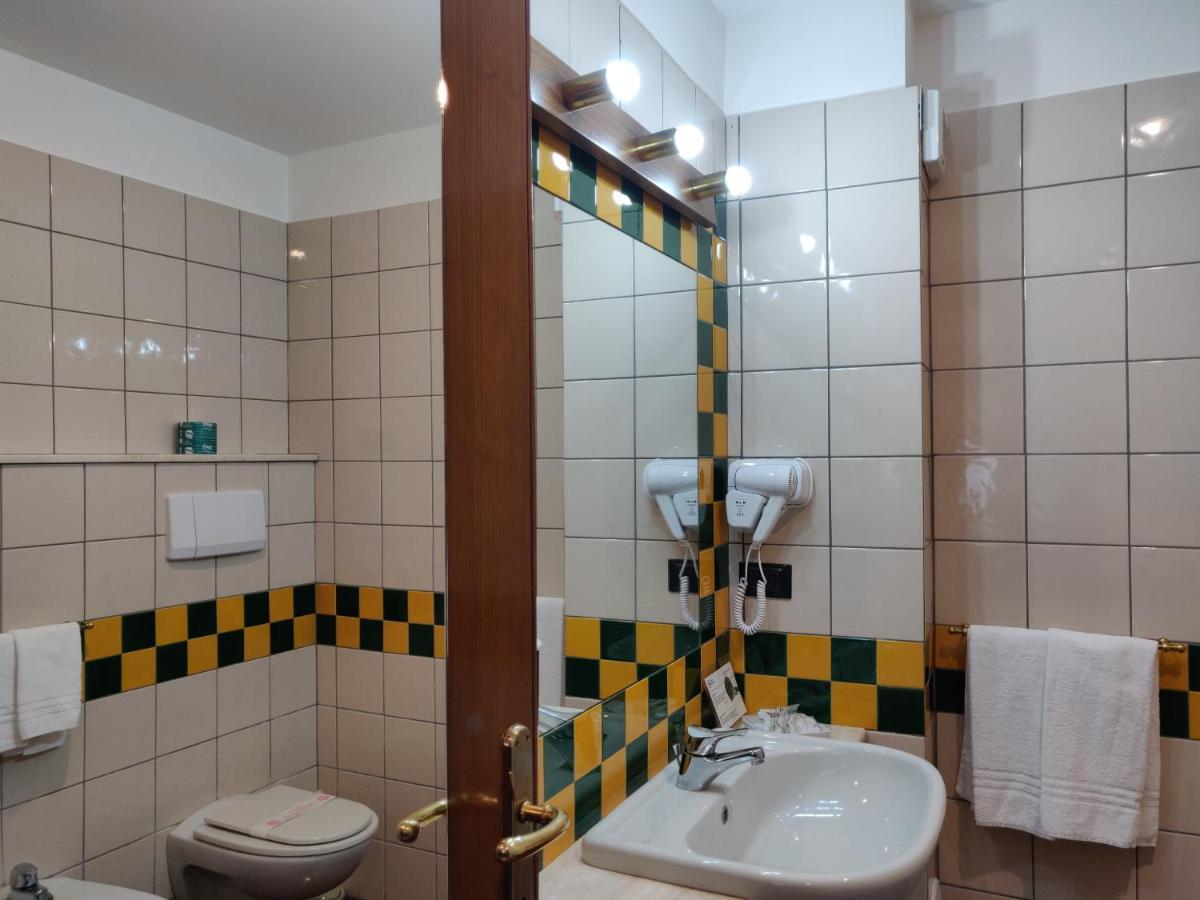 Hotel Capracotta Ngoại thất bức ảnh