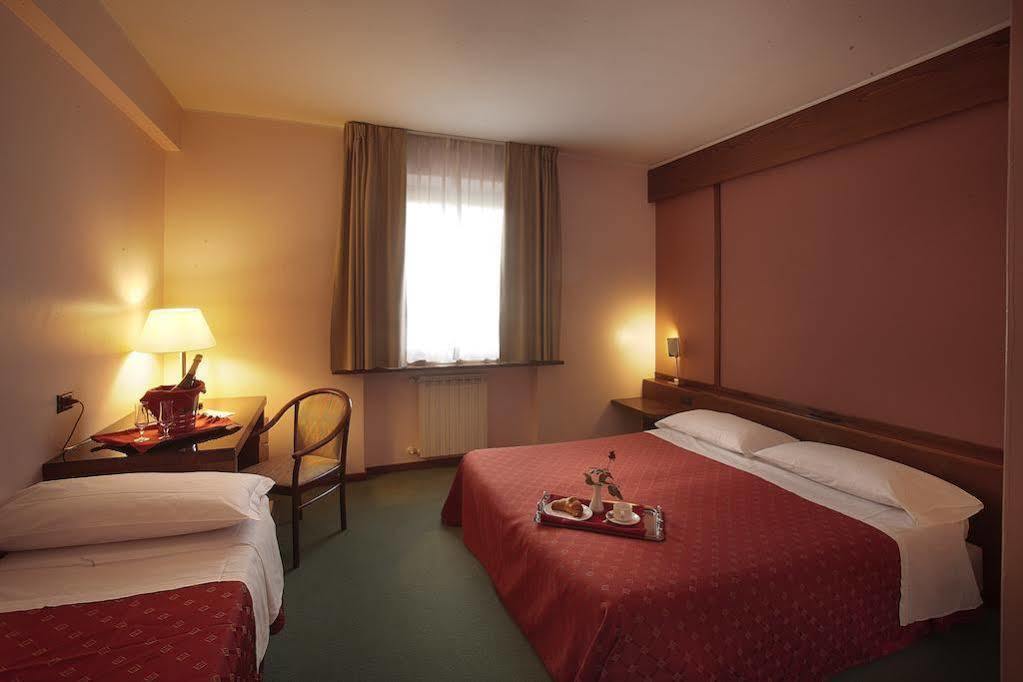 Hotel Capracotta Ngoại thất bức ảnh